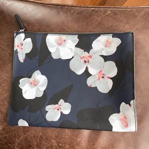 Banana republic navy floral zip pouch